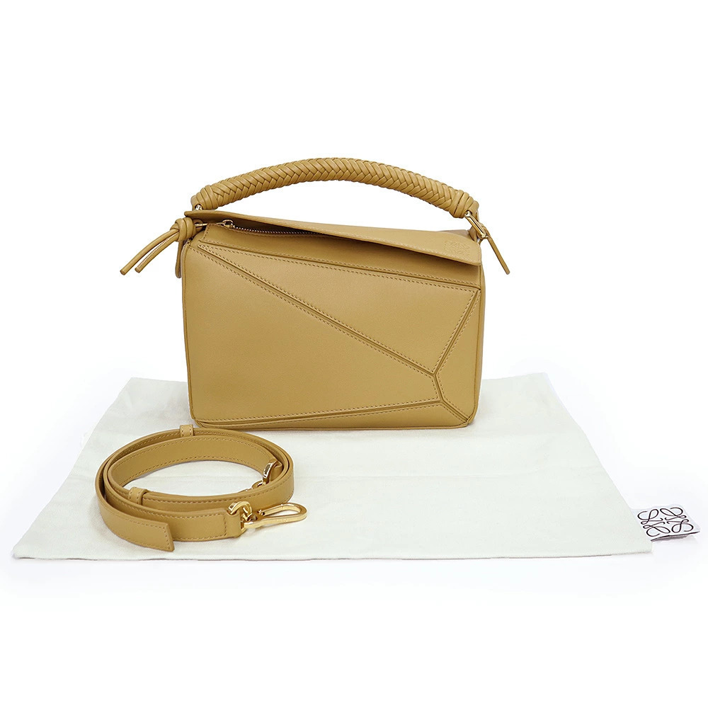 Loewe 2way Crossbody Beige Calfskin Cream Sahara Puzzle Bag Leather Tan Cream
